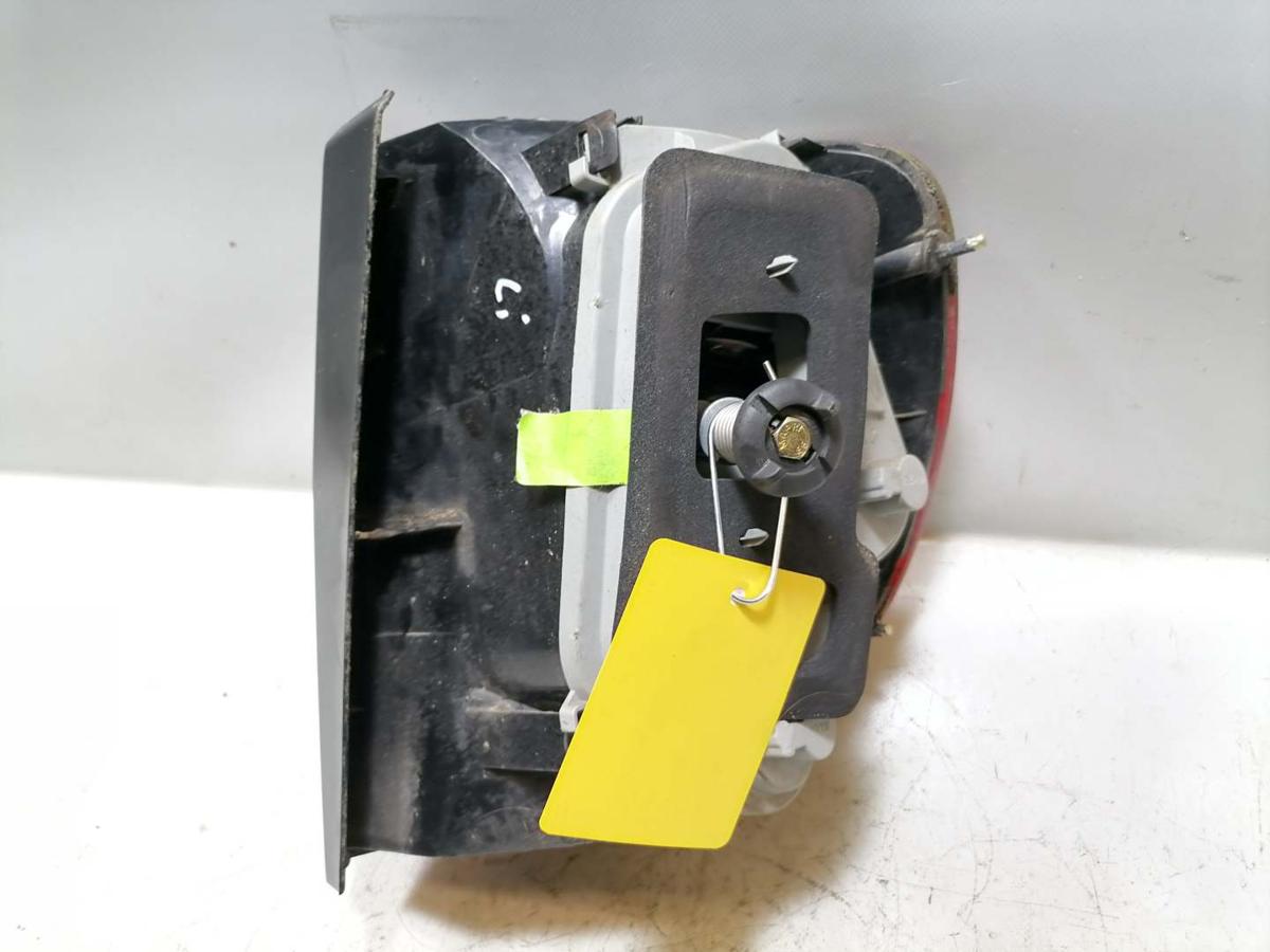 VW Fox original R&uuml;cklicht R&uuml;ckleuchte Schlussleuchte links Bj.2006